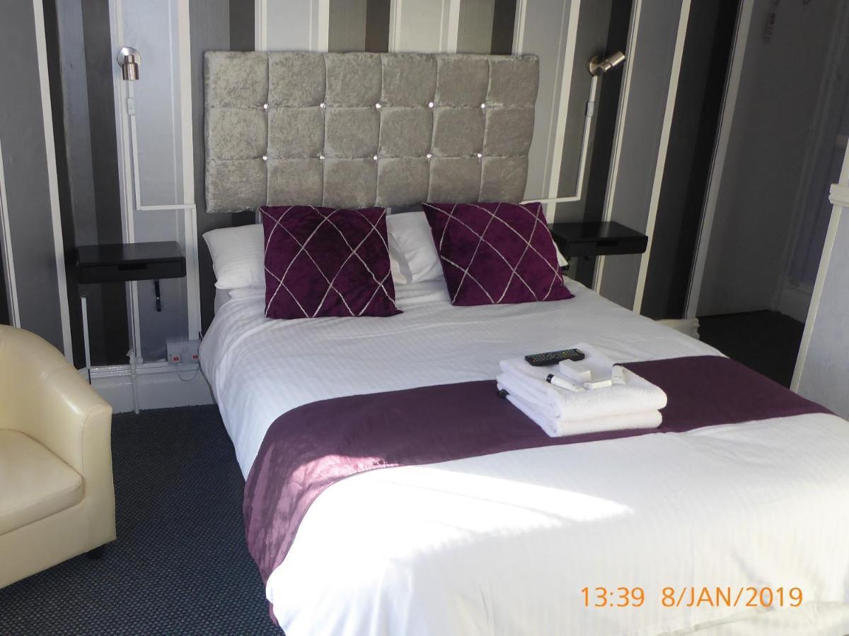 Rest And Welcome Blackpool Room photo